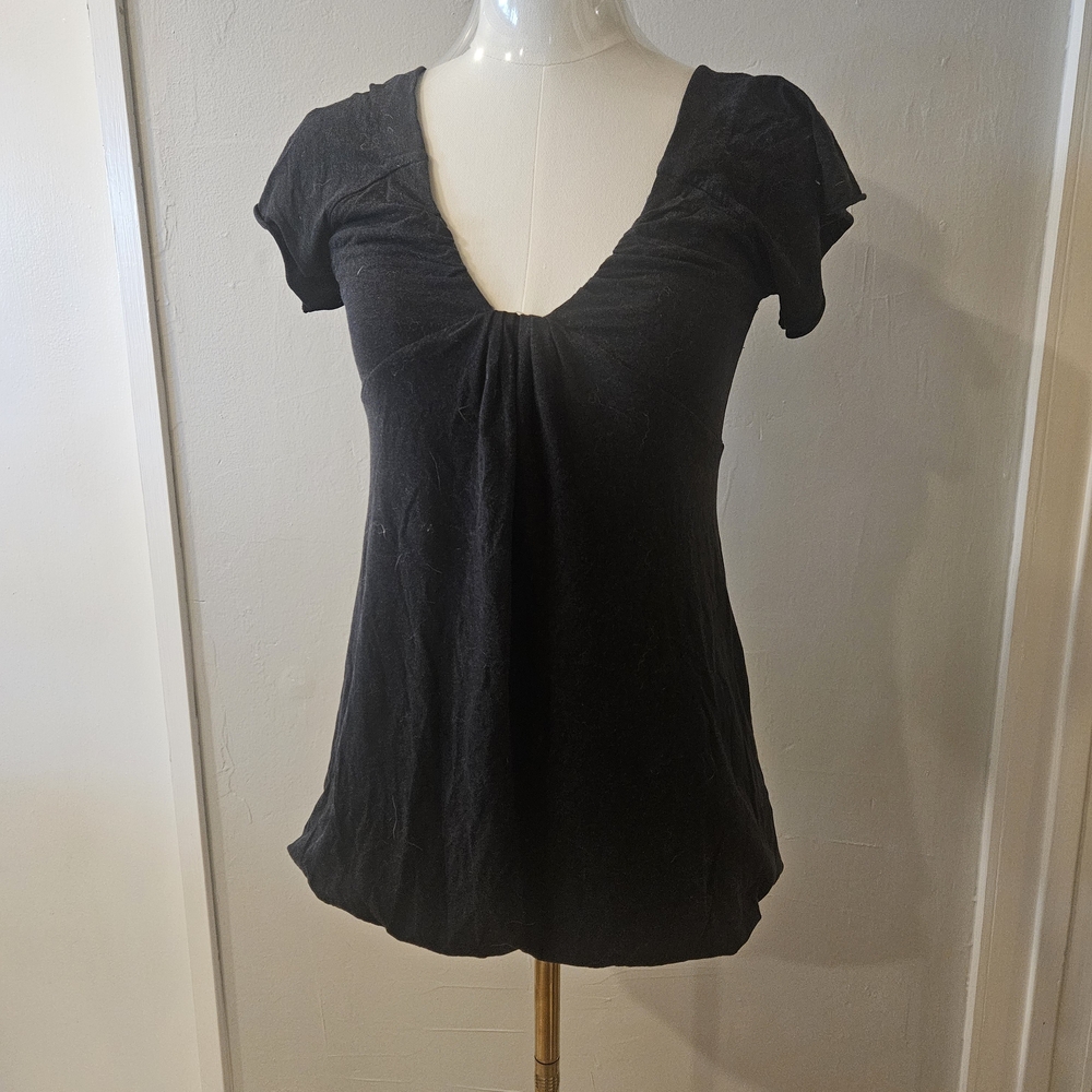 Wilfred Black V-Neck Baloon Top